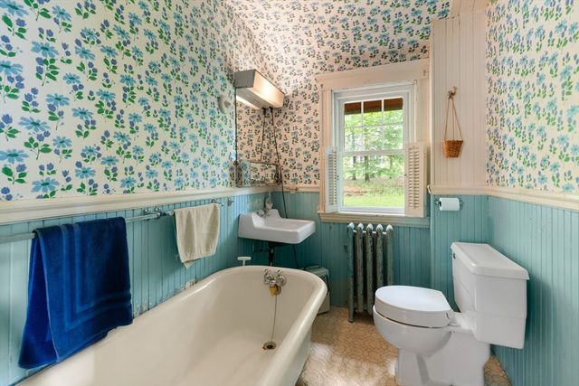 17 Oak Knoll, Arlington, MA 02476
