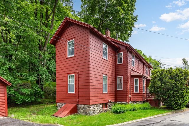 17 Oak Knoll, Arlington, MA 02476
