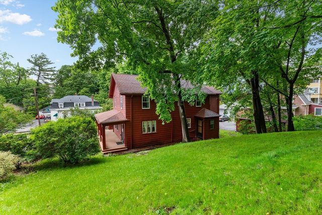 17 Oak Knoll, Arlington, MA 02476
