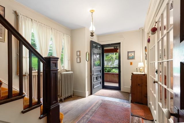 17 Oak Knoll, Arlington, MA 02476