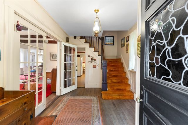 17 Oak Knoll, Arlington, MA 02476