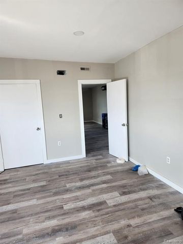 13507 Auburn Street, Detroit, MI 48223