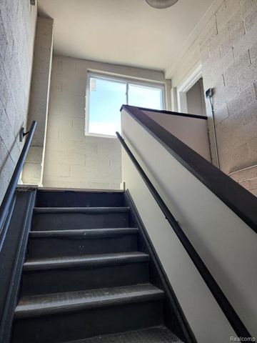 13507 Auburn Street, Detroit, MI 48223