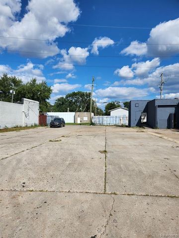 13507 Auburn Street, Detroit, MI 48223