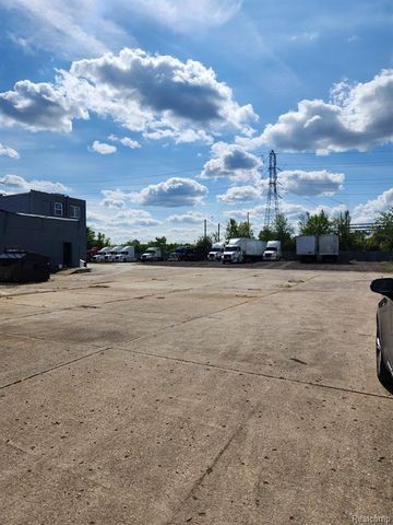 13507 Auburn Street, Detroit, MI 48223