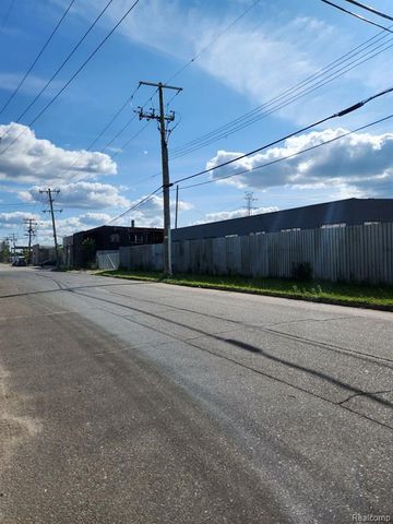 13507 Auburn Street, Detroit, MI 48223