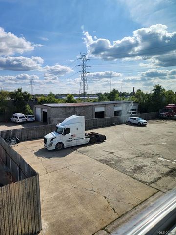 13507 Auburn Street, Detroit, MI 48223