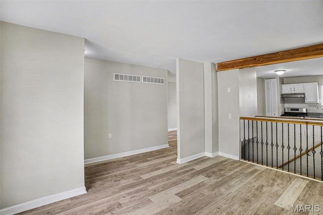 2737 Essex Street, St Charles, MO 63301