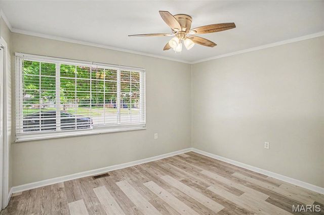 2737 Essex Street, St Charles, MO 63301