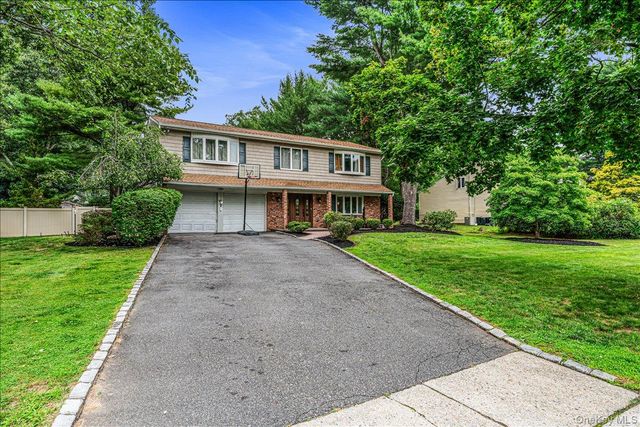 68 Butterfield Drive, Greenlawn, NY 11740