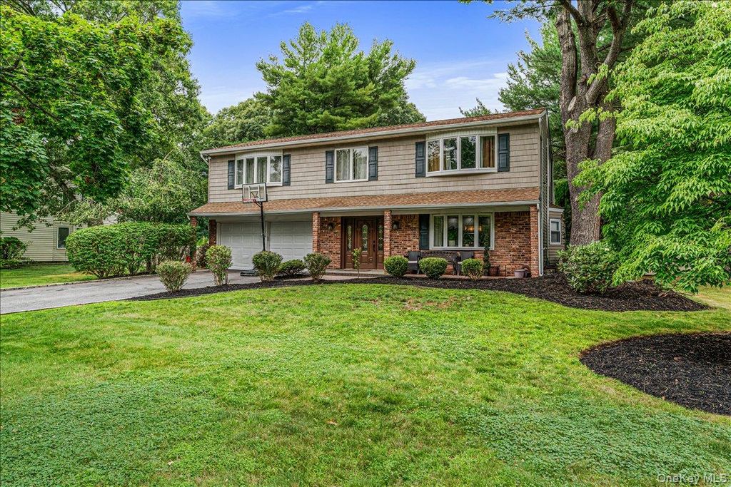 68 Butterfield Drive, Greenlawn, NY 11740