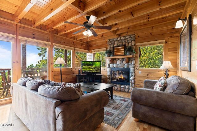 1851 Starr Street, Sevierville, TN 37876