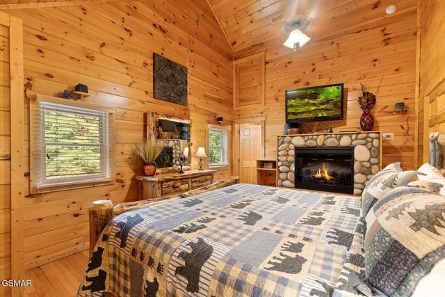 1851 Starr Street, Sevierville, TN 37876