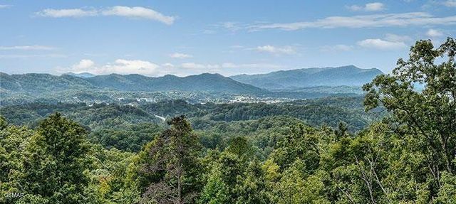 1851 Starr Street, Sevierville, TN 37876