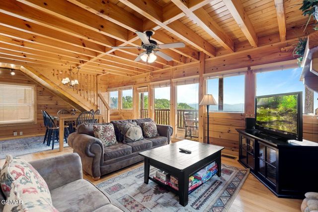 1851 Starr Street, Sevierville, TN 37876