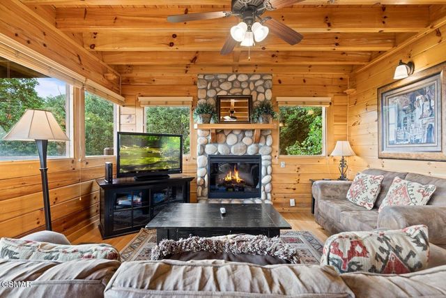 1851 Starr Street, Sevierville, TN 37876