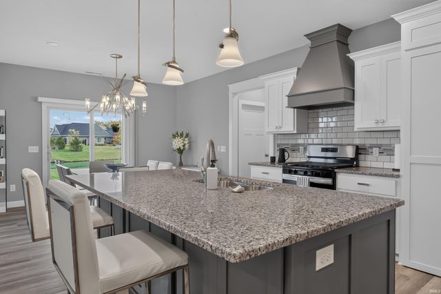 10505 Spamount Cove, Leo, IN 46765