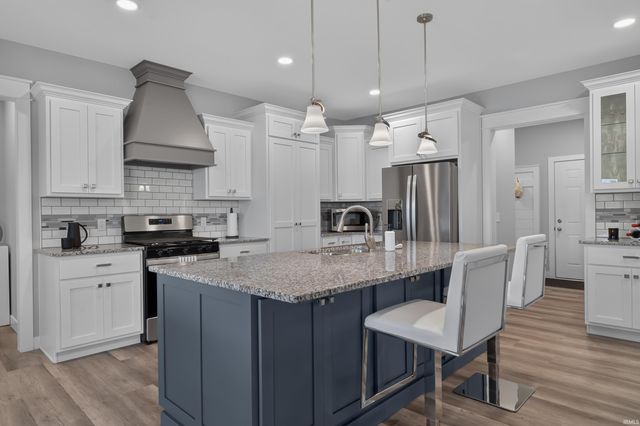 10505 Spamount Cove, Leo, IN 46765