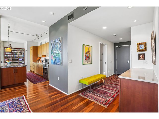 333 Nw 9TH Ave 1307, Portland, OR 97209