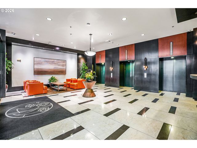 333 Nw 9TH Ave 1307, Portland, OR 97209