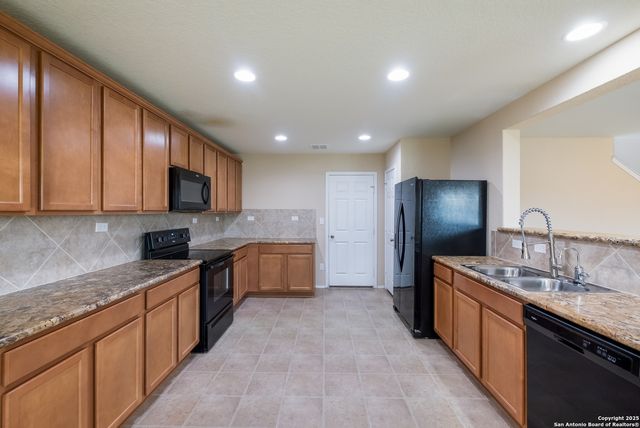 11709 Silver Sky, San Antonio, TX 78254