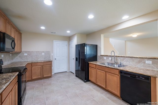 11709 Silver Sky, San Antonio, TX 78254