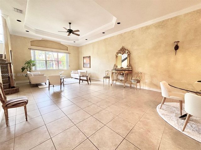 1141 Waterside Ln, Hollywood, FL 33019
