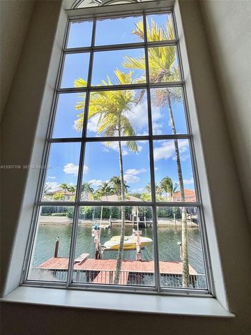 1141 Waterside Ln, Hollywood, FL 33019