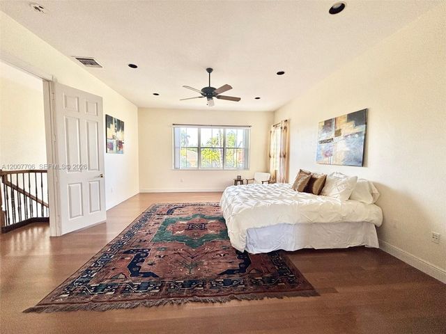 1141 Waterside Ln, Hollywood, FL 33019