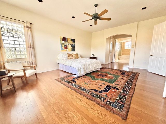 1141 Waterside Ln, Hollywood, FL 33019