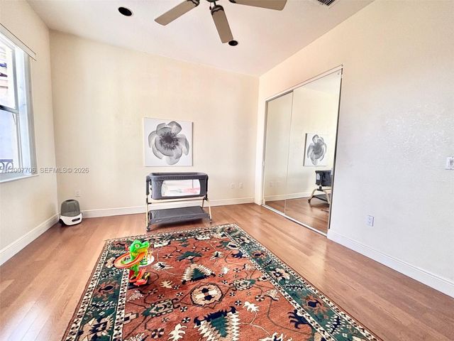 1141 Waterside Ln, Hollywood, FL 33019