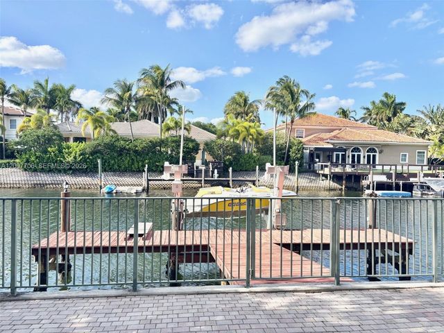1141 Waterside Ln, Hollywood, FL 33019