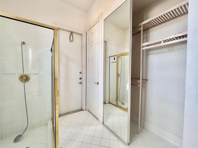 1141 Waterside Ln, Hollywood, FL 33019