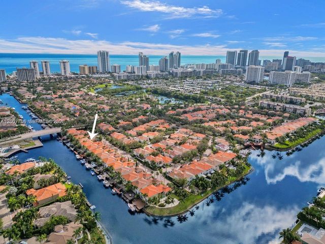 1141 Waterside Ln, Hollywood, FL 33019