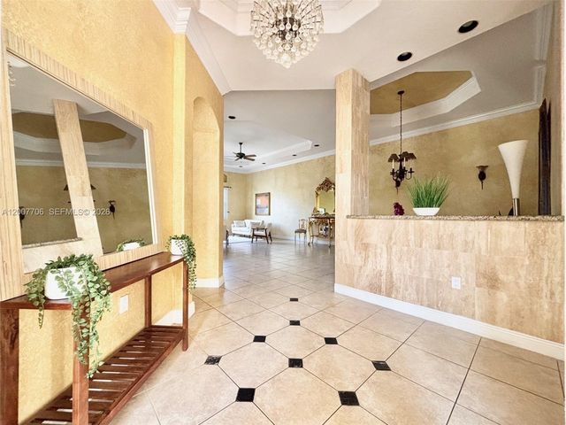 1141 Waterside Ln, Hollywood, FL 33019