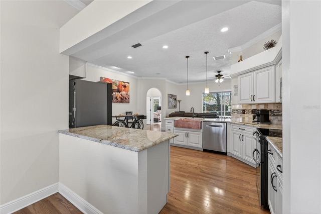 3522 FOX SQUIRREL LANE, Valrico, FL 33596