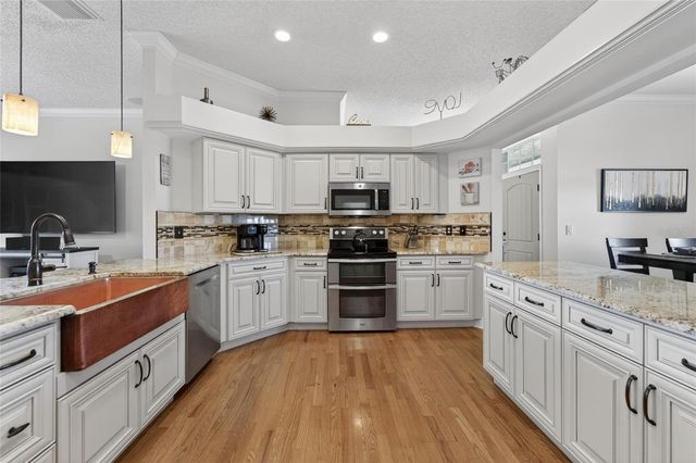 3522 FOX SQUIRREL LANE, Valrico, FL 33596