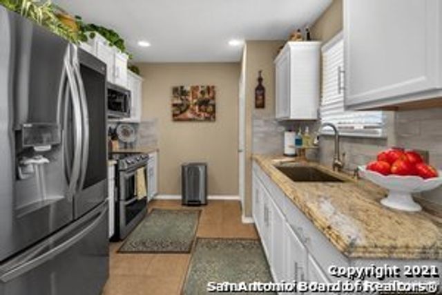 1119 Jordan Xing, San Antonio, TX 78221