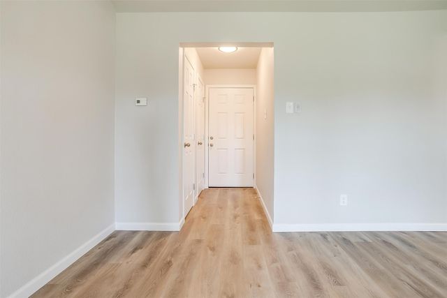 921 Willow Circle S, Burleson, TX 76028