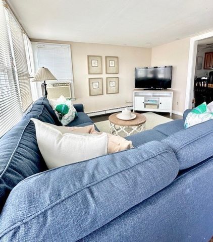 64 Everson Rd 1, Marshfield, MA 02050