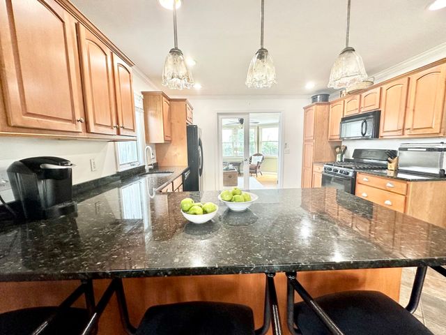 64 Everson Rd 1, Marshfield, MA 02050