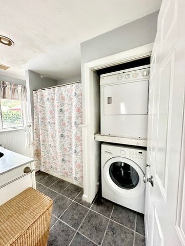 64 Everson Rd 1, Marshfield, MA 02050