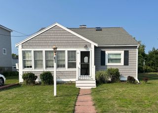 64 Everson Rd 1, Marshfield, MA 02050