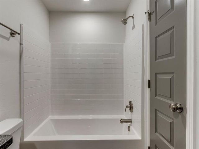 10653 SW 18th Street, Yukon, OK 73099
