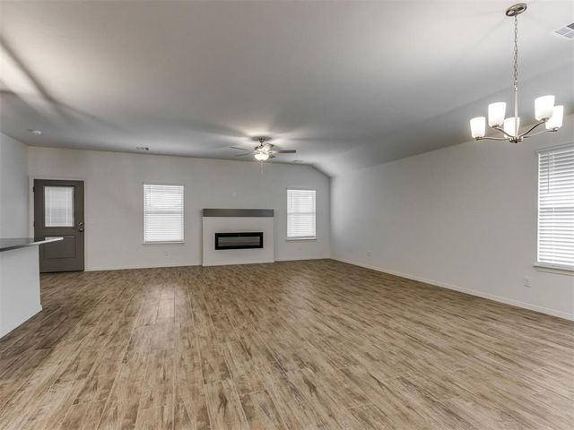 10653 SW 18th Street, Yukon, OK 73099