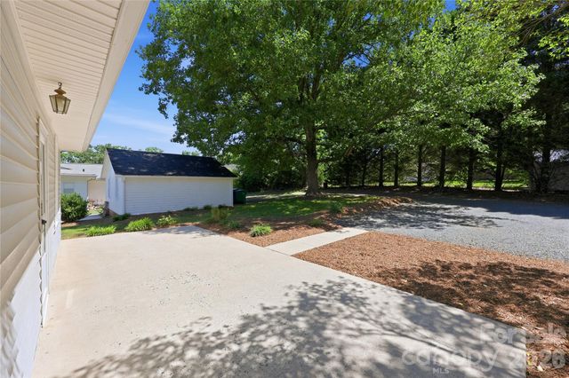 812 N 4th Street, Albemarle, NC 28001