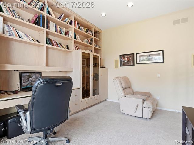 3700 Orchard Lake Road, West Bloomfield, MI 48324