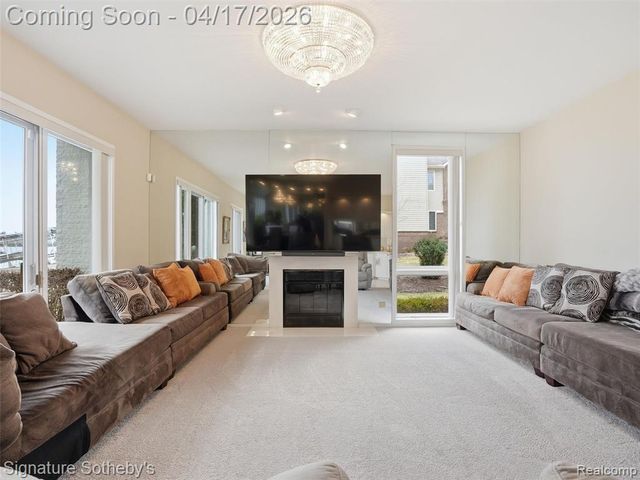 3700 Orchard Lake Road, West Bloomfield, MI 48324
