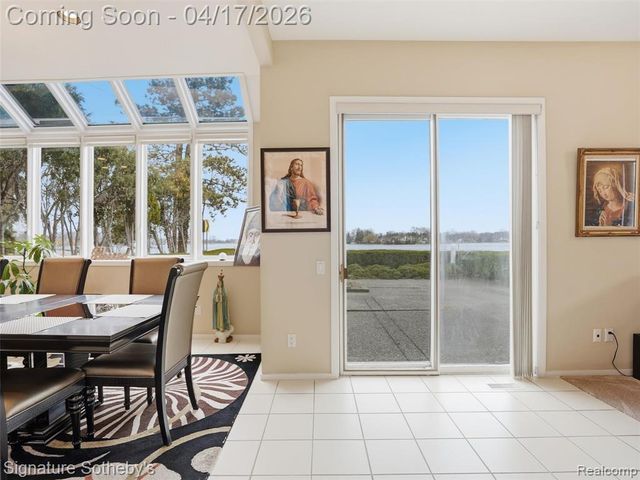 3700 Orchard Lake Road, West Bloomfield, MI 48324