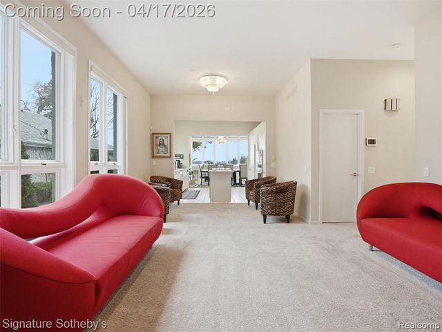 3700 Orchard Lake Road, West Bloomfield, MI 48324